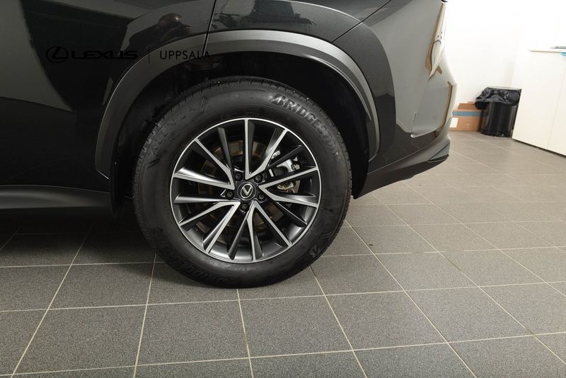 Lexus NX bild 22