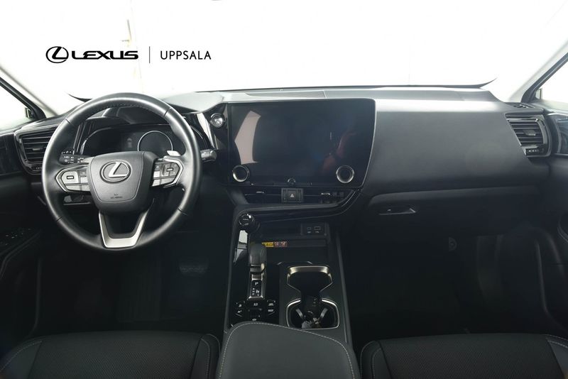 Lexus NX bild 8