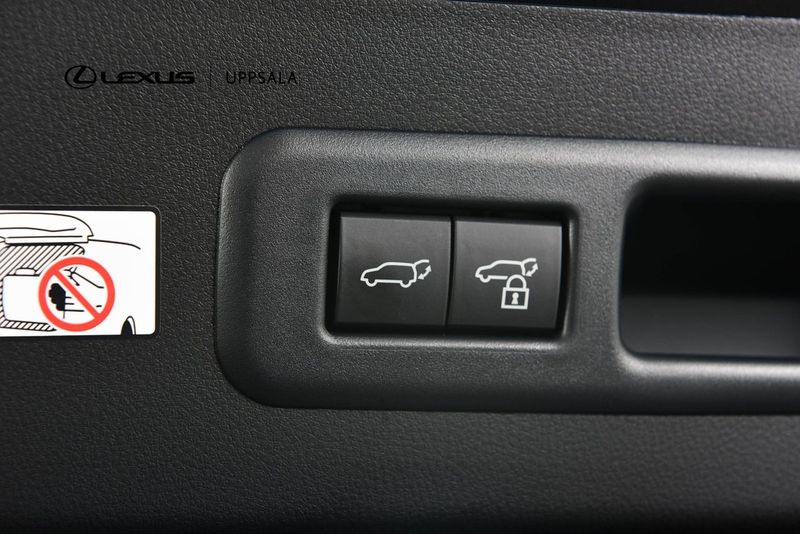 Lexus LBX bild 16