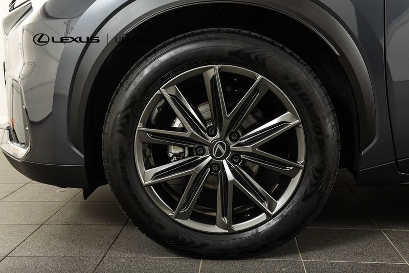 Lexus LBX bild 18