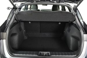 Lexus LBX bild 9