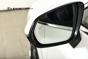 Lexus RX bild 17