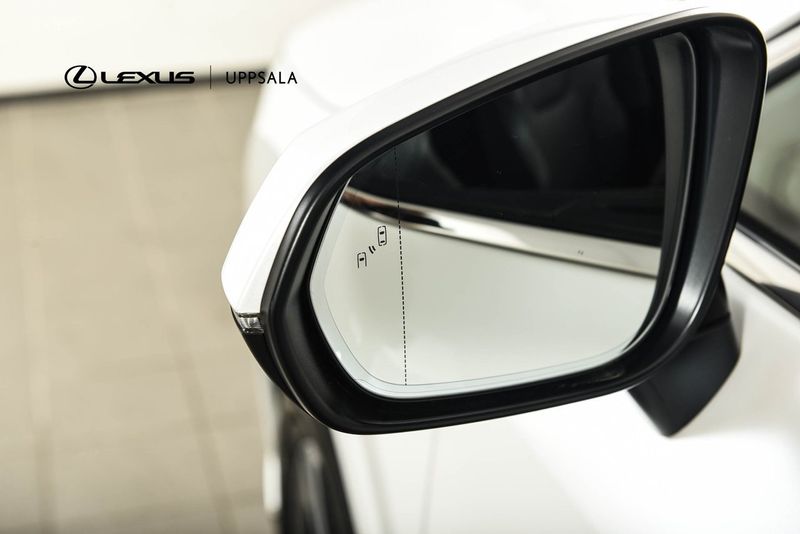 Lexus RX bild 17