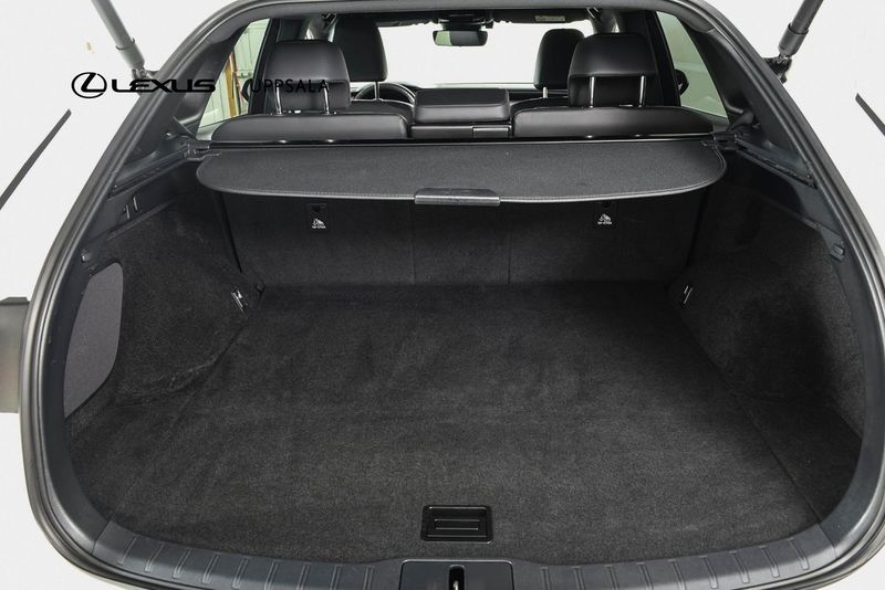 Lexus RX bild 8