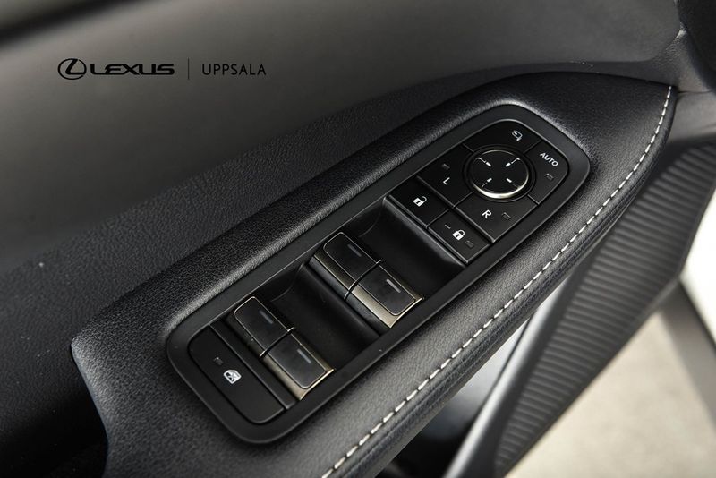 Lexus RX bild 9