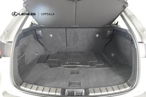 Lexus NX bild 9