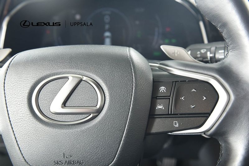 Lexus NX bild 13