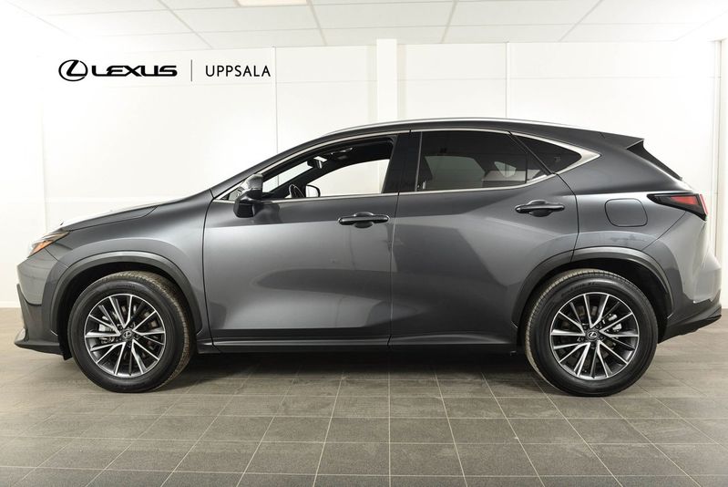 Lexus NX bild 2