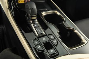 Lexus NX bild 12