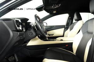 Lexus NX bild 5