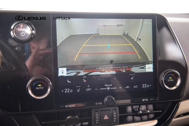 Lexus NX bild 10