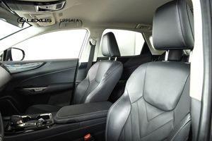 Lexus NX bild 7
