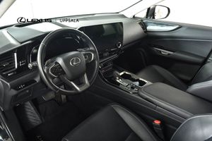 Lexus NX bild 6