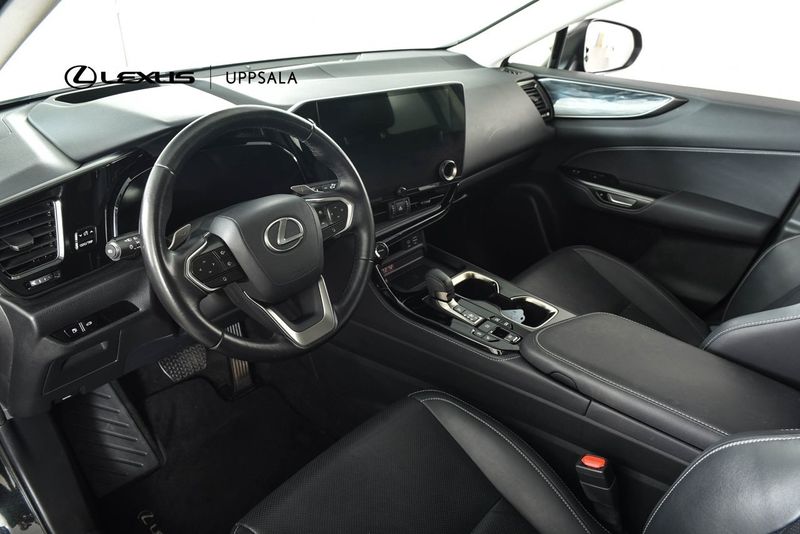 Lexus NX bild 6