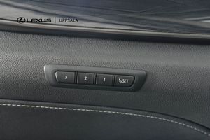 Lexus NX bild 14