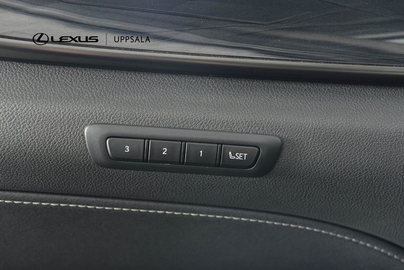 Lexus NX bild 14