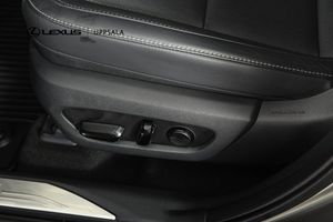 Lexus NX bild 13