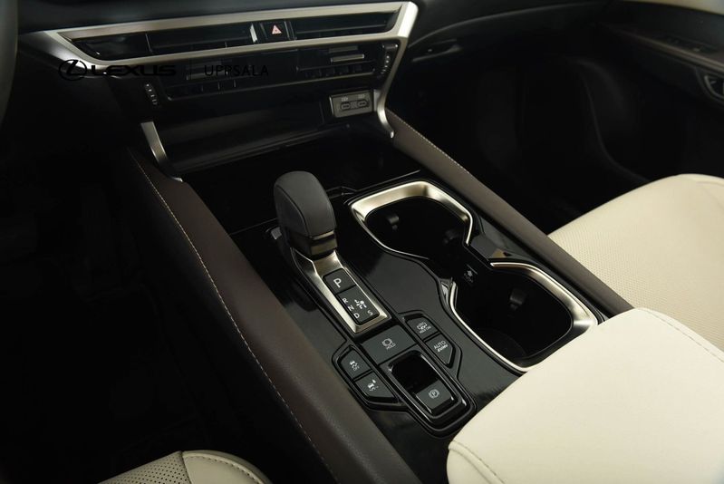 Lexus RX bild 15