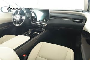 Lexus RX bild 12