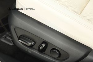 Lexus RX bild 13