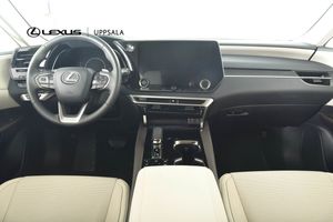 Lexus RX bild 8
