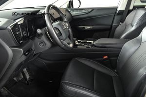 Lexus NX bild 6