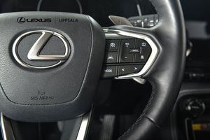 Lexus NX bild 14