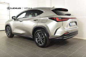 Lexus NX bild 22