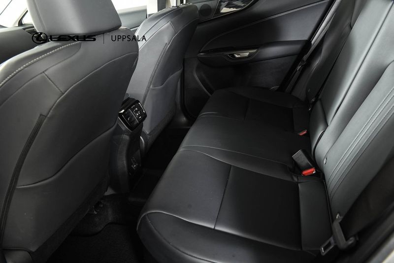 Lexus NX bild 7