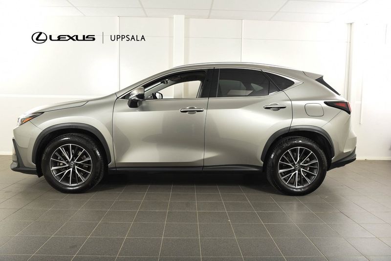 Lexus NX bild 23