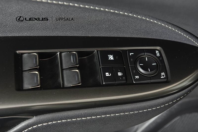 Lexus NX bild 11