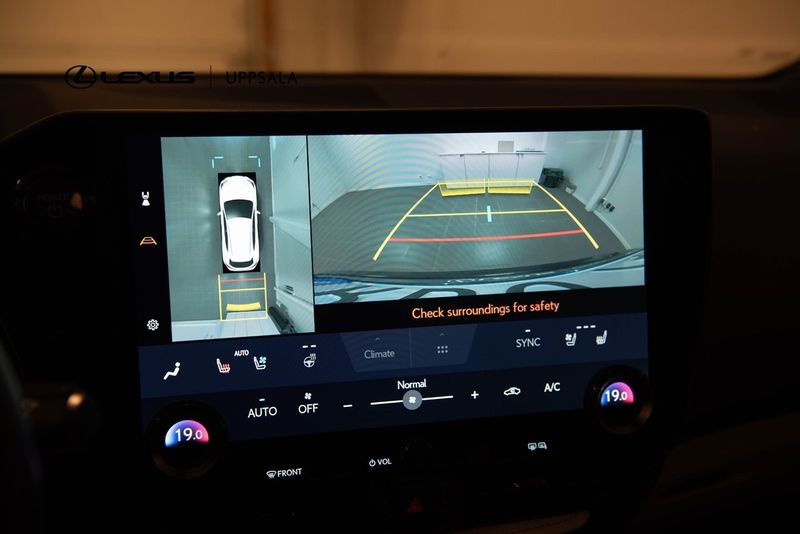 Lexus NX bild 19