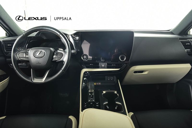 Lexus NX bild 8