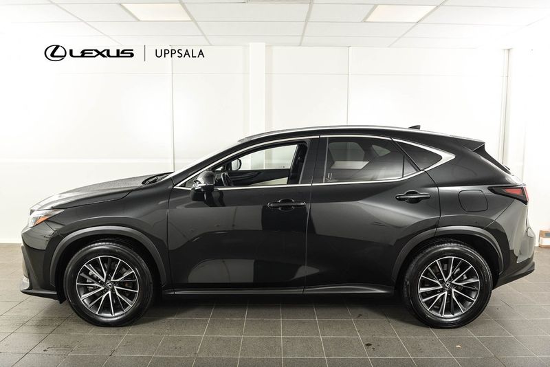 Lexus NX bild 2