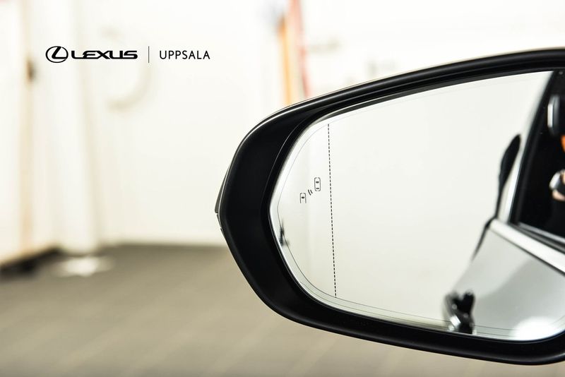 Lexus NX bild 22