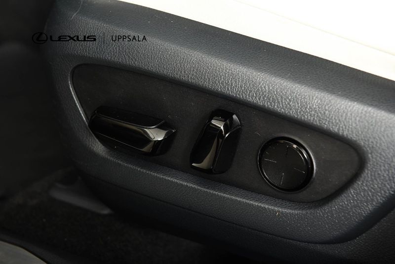Lexus NX bild 12