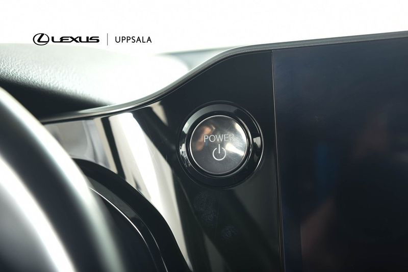 Lexus NX bild 16