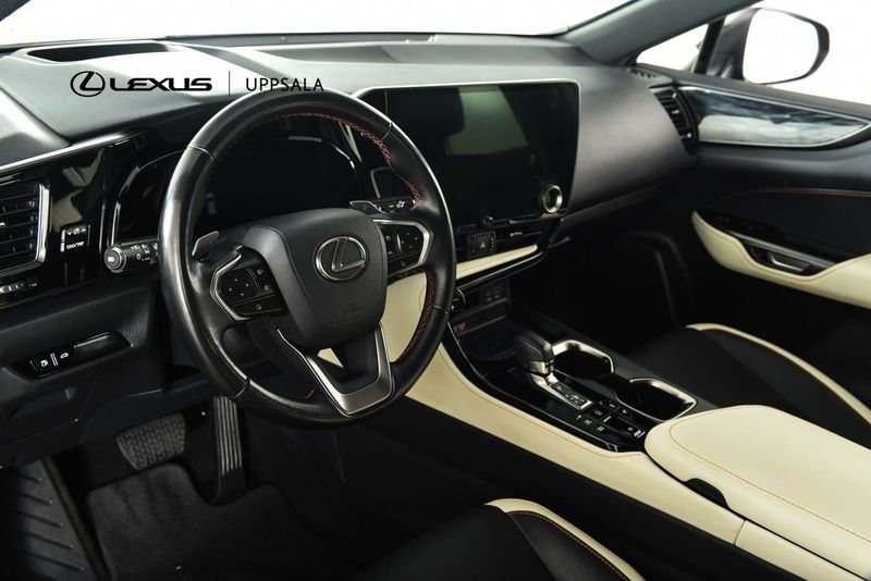 Lexus NX bild 21