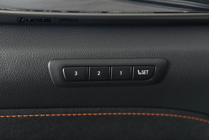Lexus NX bild 13