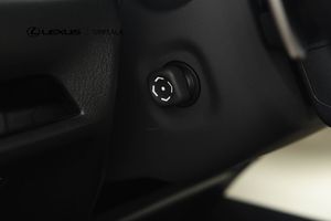 Lexus NX bild 14