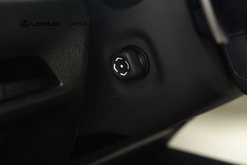 Lexus NX bild 14