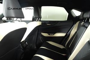 Lexus NX bild 7