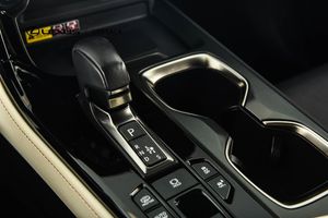 Lexus NX bild 18