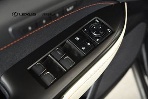 Lexus NX bild 11