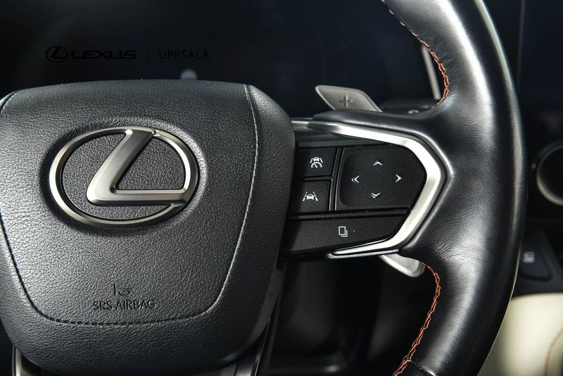 Lexus NX bild 15