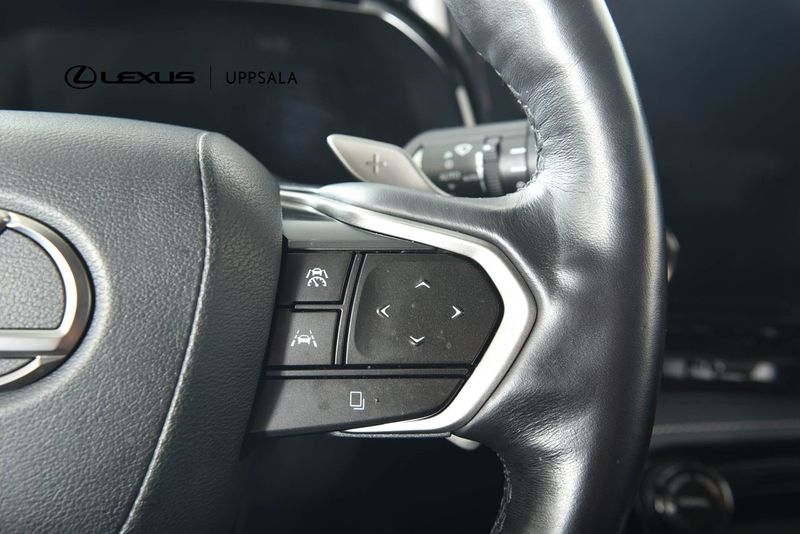 Lexus NX bild 16