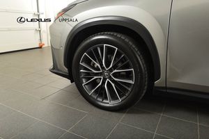 Lexus NX bild 23