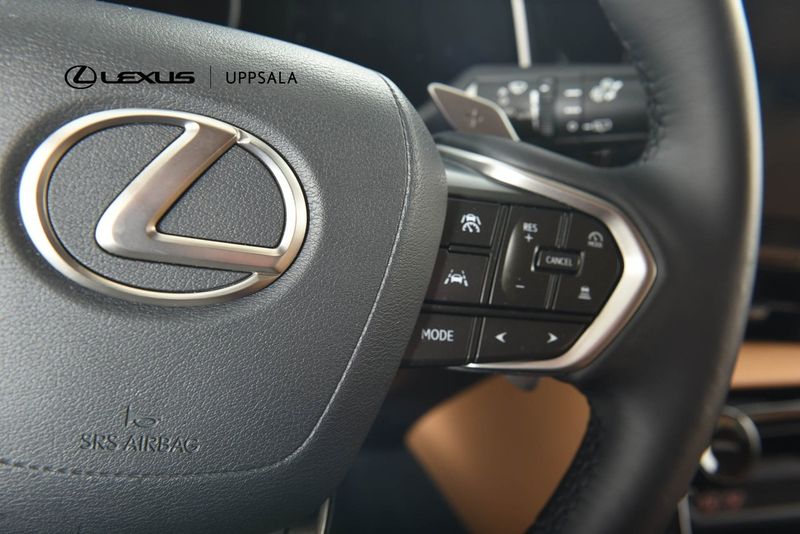 Lexus NX bild 13