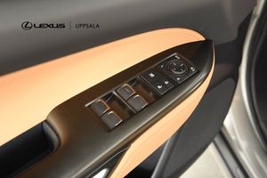 Lexus NX bild 11