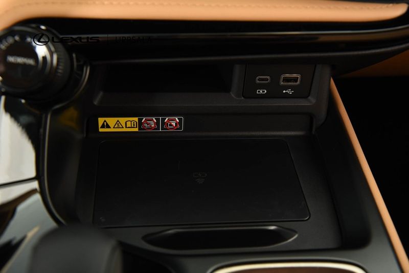 Lexus NX bild 15